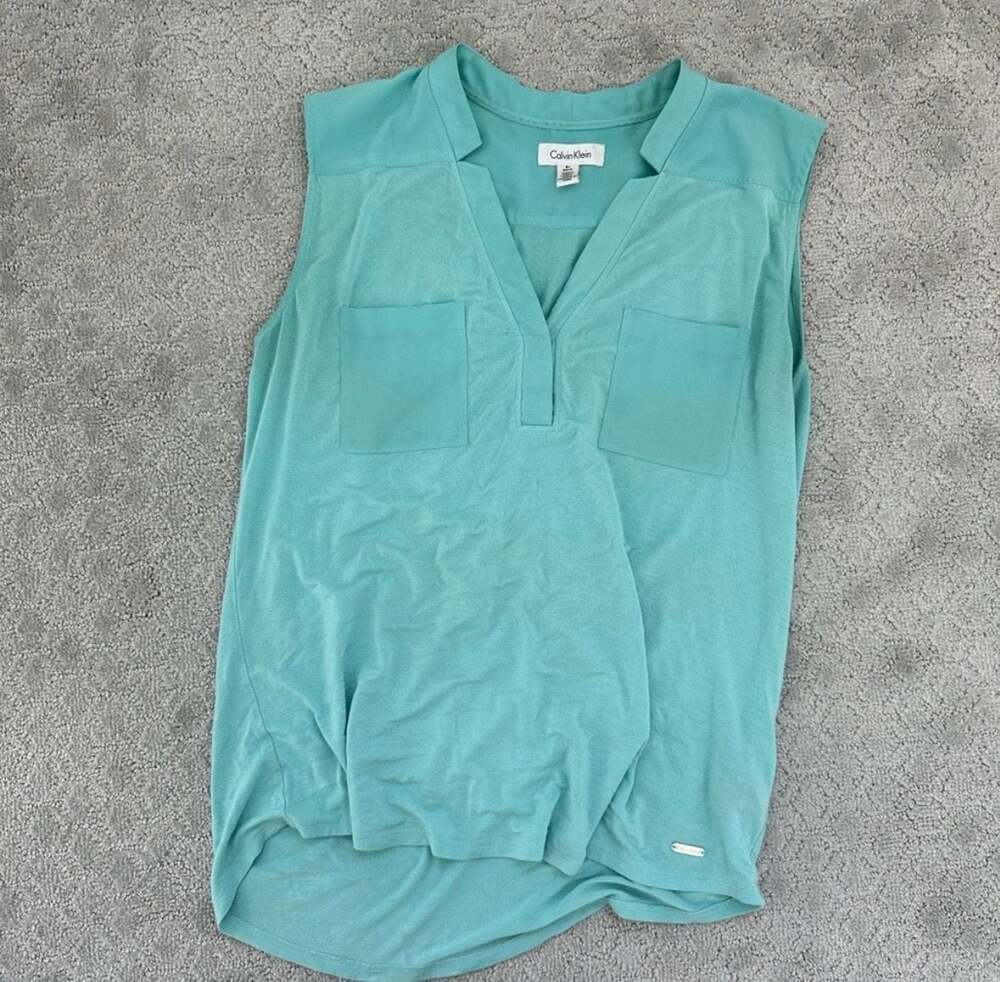 Top Sleeveless By Calvin Klein In Geometric Pattern, Size: S,